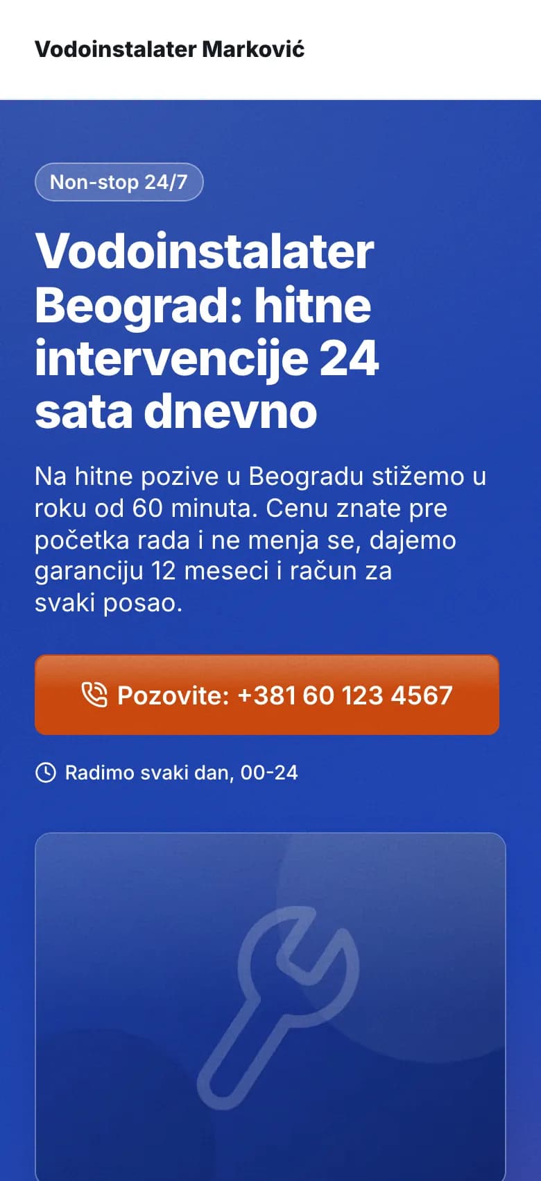 Primer sajta napravljenog na Webokratoru: dugme za poziv, Google ocena 4,9 i cenovnik na telefonu.